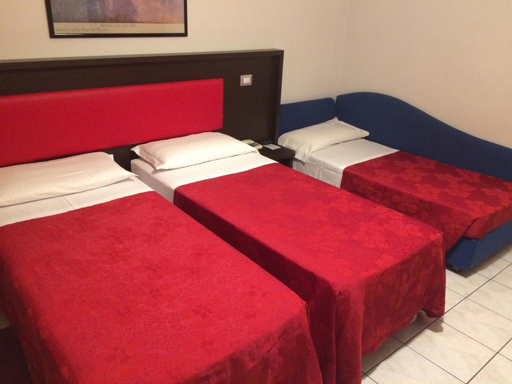 Hotel Al Corso Legnano Exterior foto